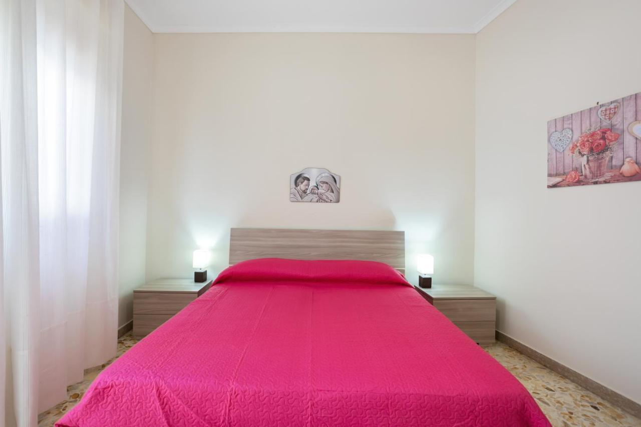 Tra Il Centro E Il Mare Apartment Con Terrazzo Aci Castello Luaran gambar